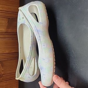 Crocs woman size 11 shoe